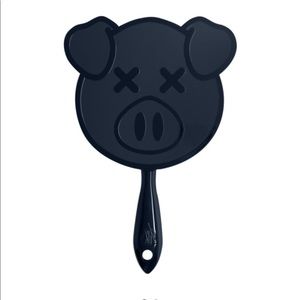 Jeffree Star x Shane Dawson black pig mirror